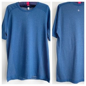 Lululemon Mens’ Metal Vent Tech shirt